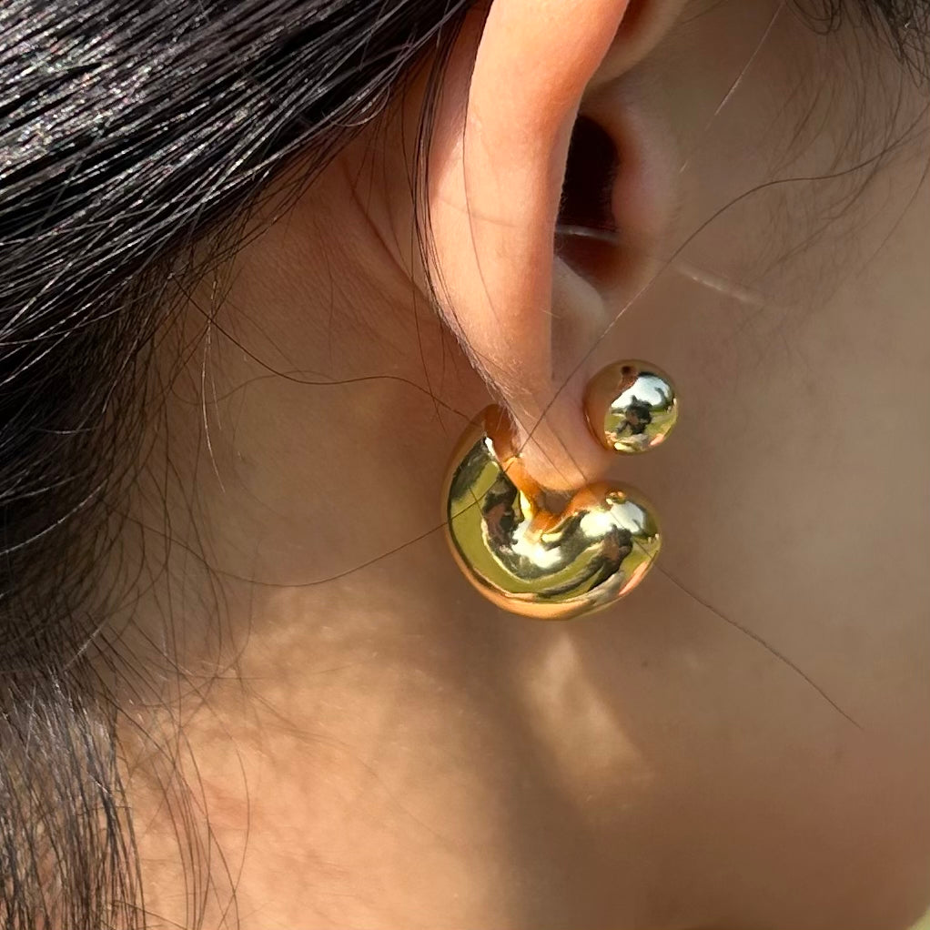 Hollow Huggie Hoop Earrings with Stone Back