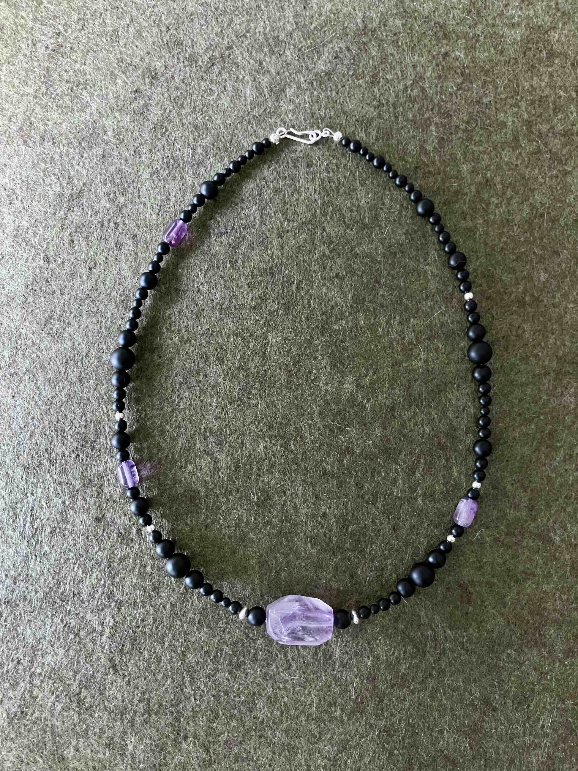 Amethyst Orbit Necklace in Black Onyx - Umber Shade