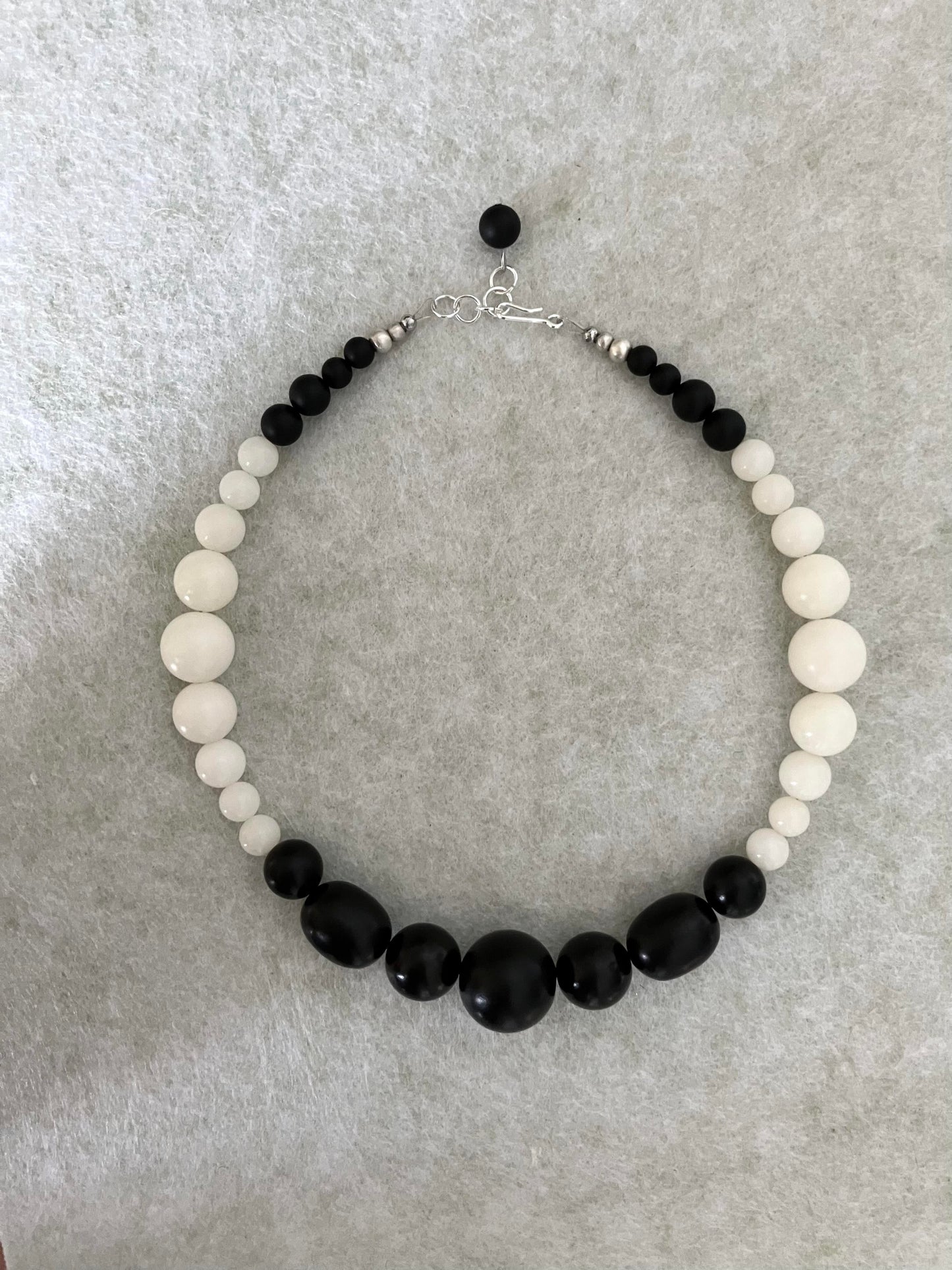 Black & White Bodhi Ebony Necklace - Umber Shade