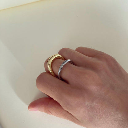 Dual - Tone Interlocking Ring - Umber Shade