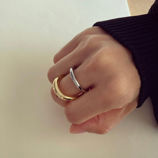 Dual - Tone Interlocking Ring - Umber Shade