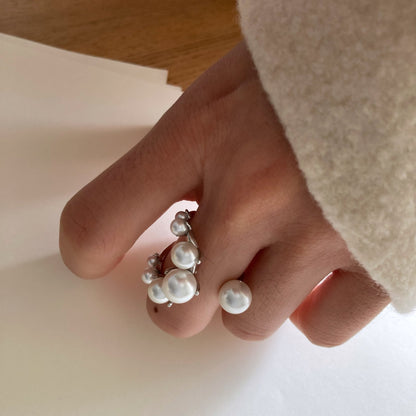 Elegant Pearl Cluster Ring - Umber Shade