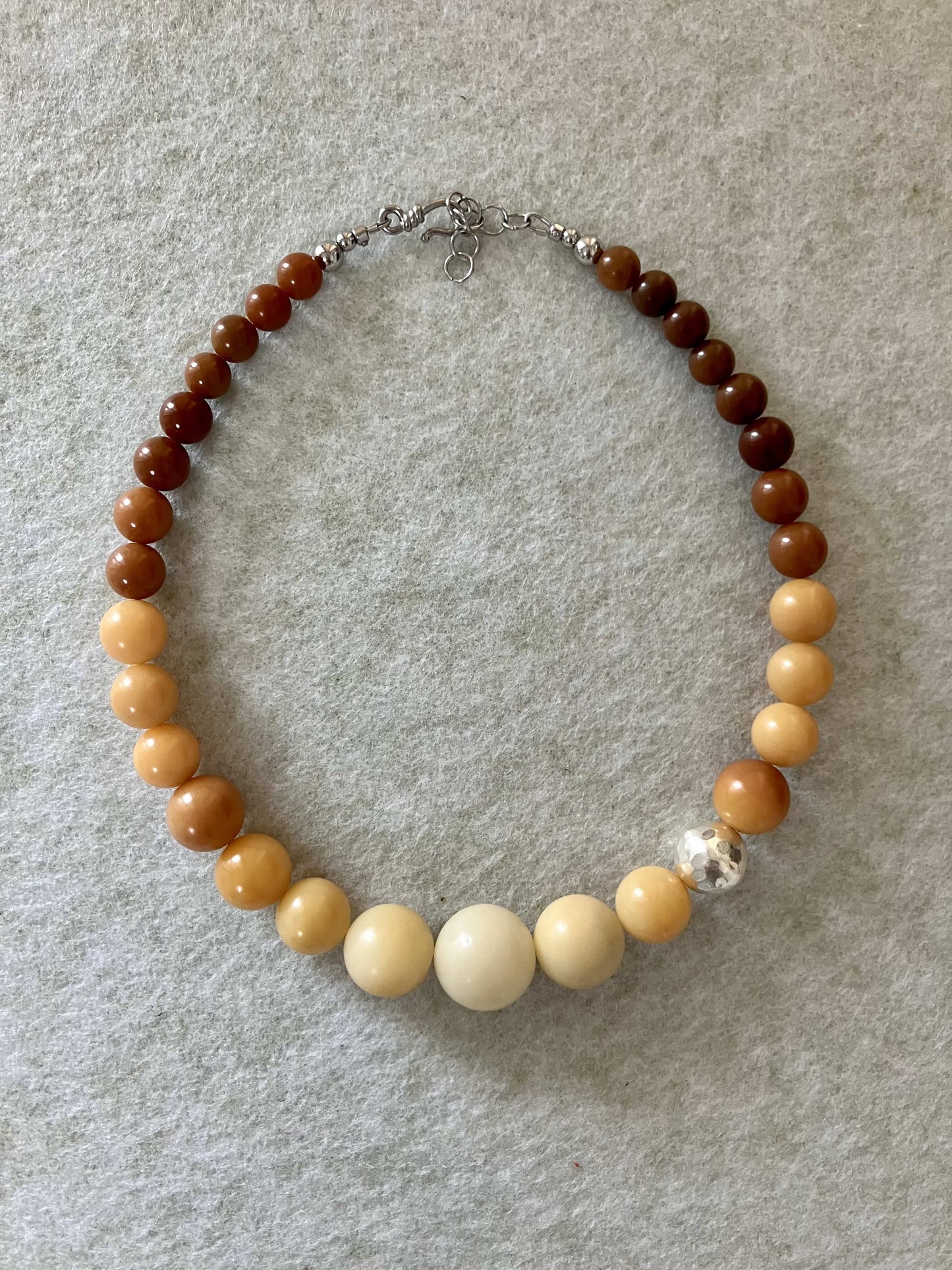 Honey Gradient Bodhi Necklace - Umber Shade