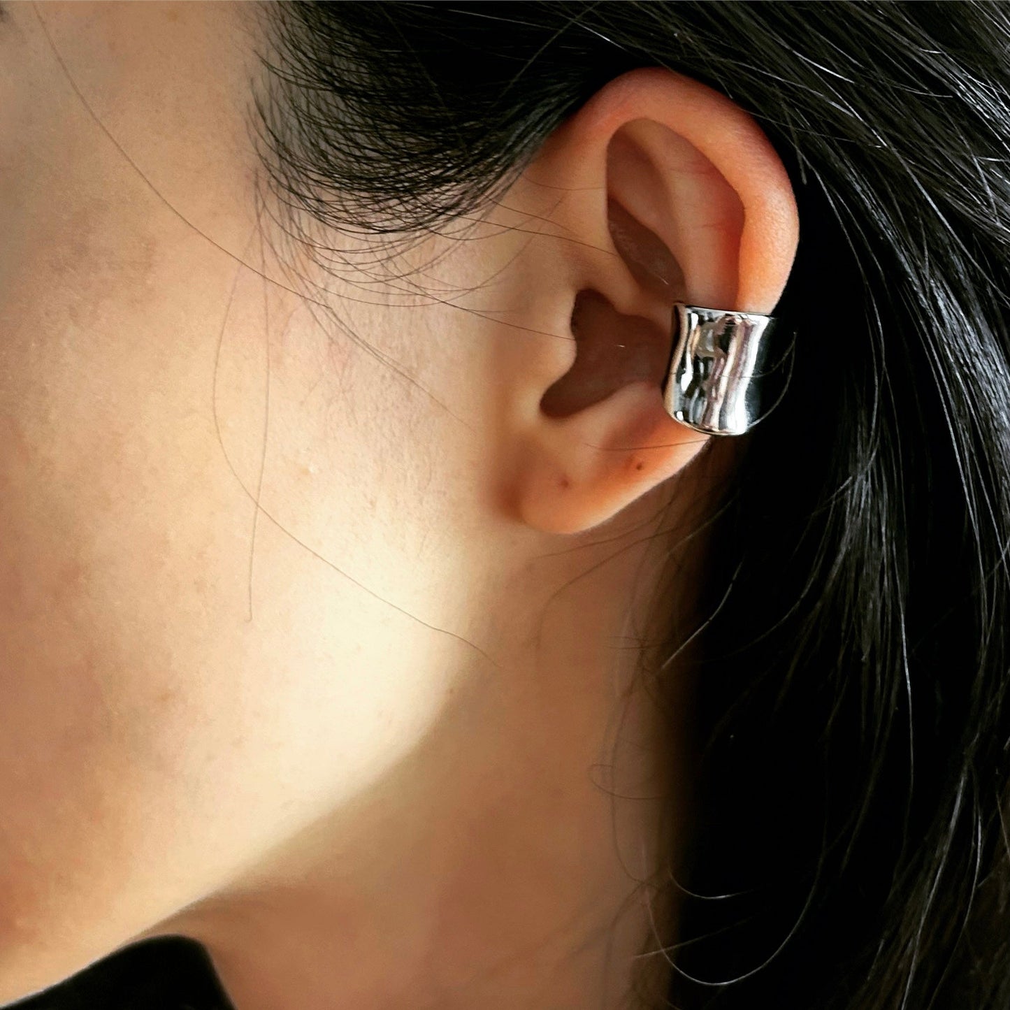 Minimalist Ear Cuff in Gold / Silver - Umber Shade