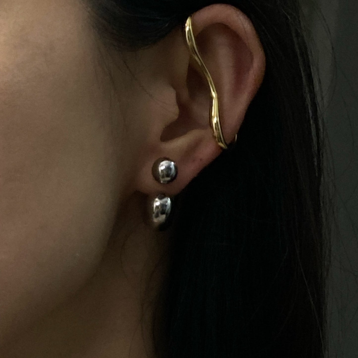 Sleek Gold - Tone Auricle Clip - Umber Shade