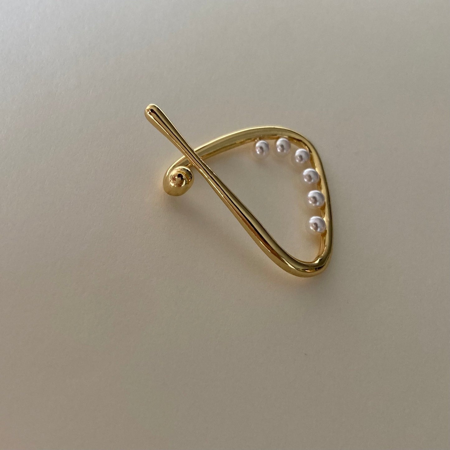 Wrap - around Dainty Pearl Ear Cuff - Umber Shade